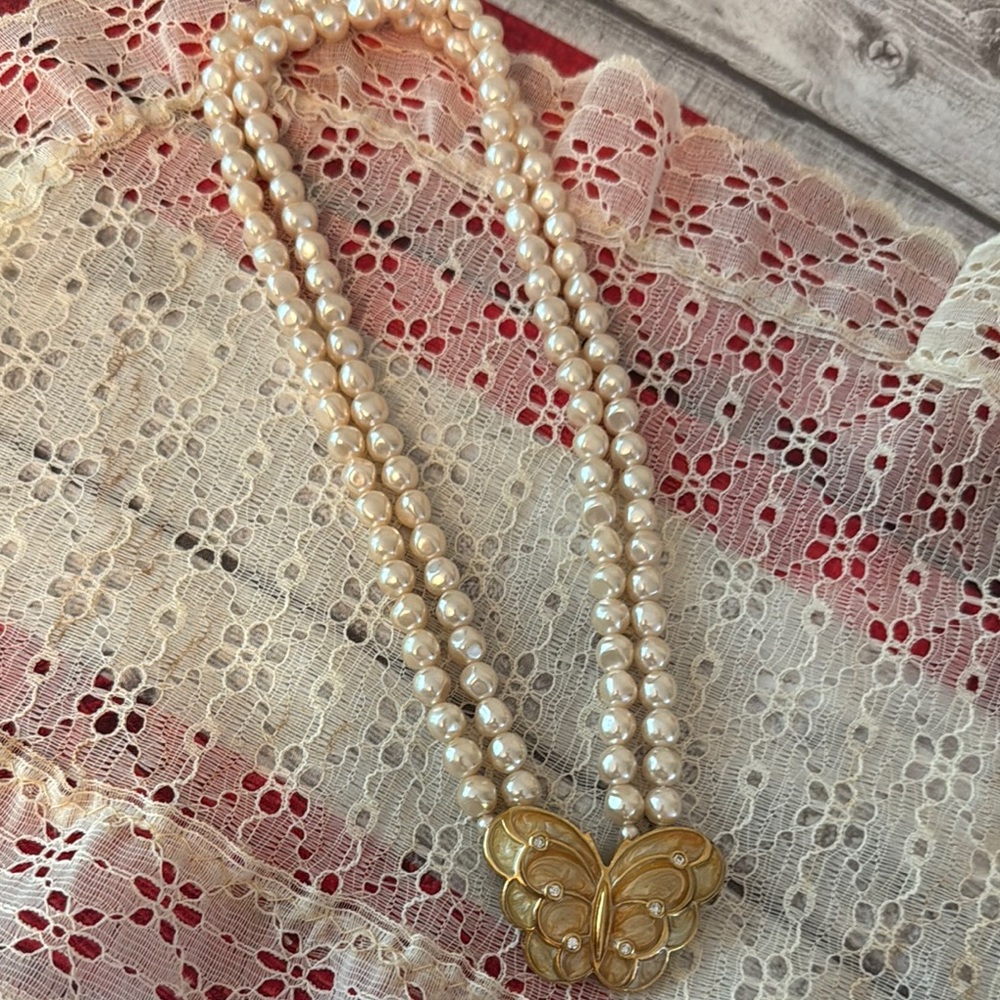 Elegant Avon Pearl Necklace with Gold Butterfly Pendant